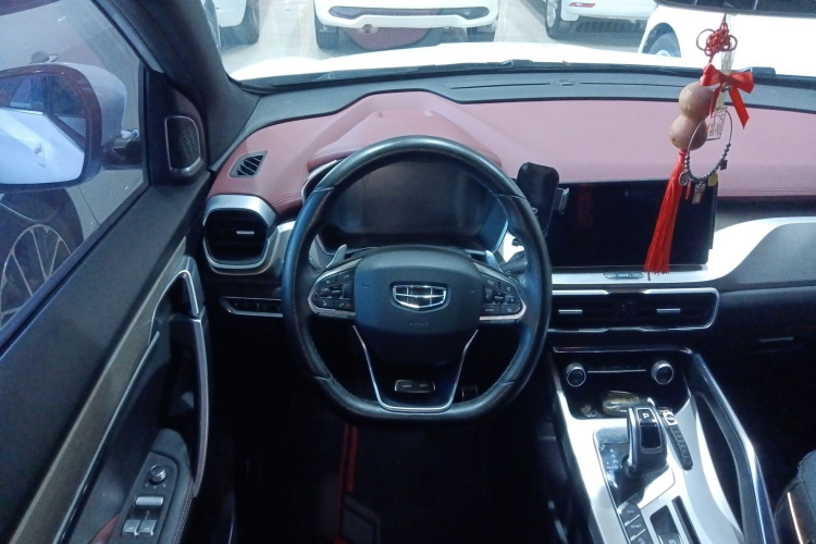 GEELY Coolray 2019 car image #12