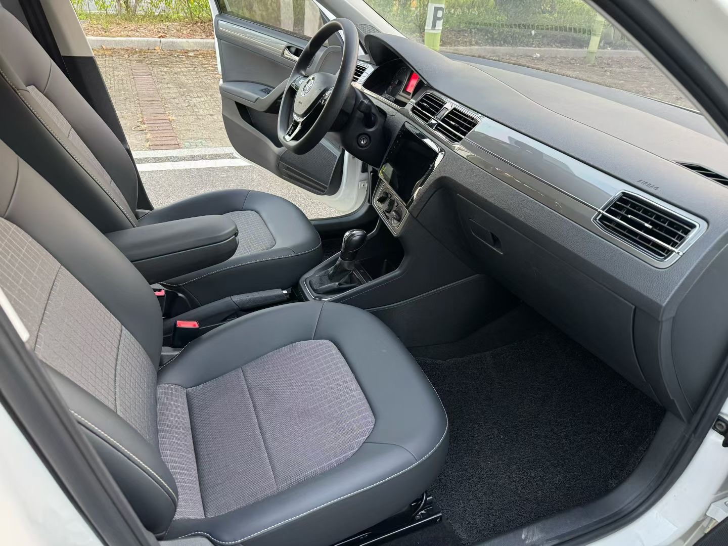 Volkswagen Santana 2019 #7 Volkswagen Santana 2019 car image #7