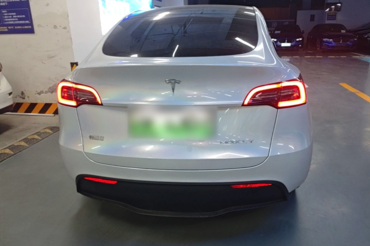 Tesla Model Y 2022 #6 Tesla Model Y 2022 car image #6