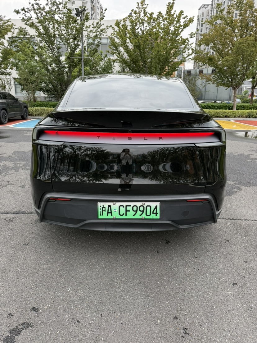 Tesla Model Y 2026 car image #4