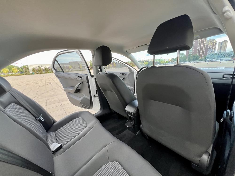 Volkswagen Santana 2022 car image #11