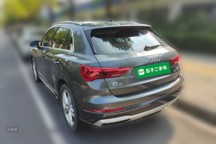 Audi Q3 2022 car image #5