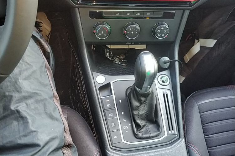 Volkswagen Lavida 2024 immagine di auto #14