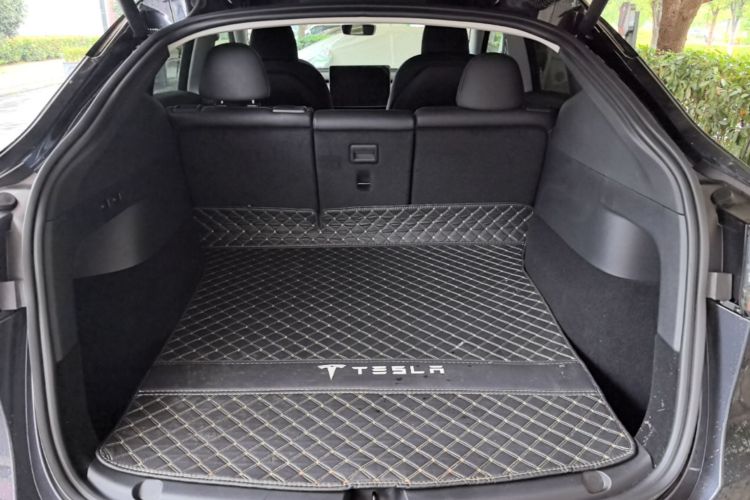 Tesla Model Y 2025 #19 Tesla Model Y 2025 car image #19