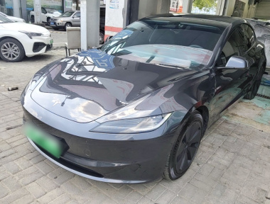 Tesla Model 3 2024 Tesla Model 3 2024 immagine di auto