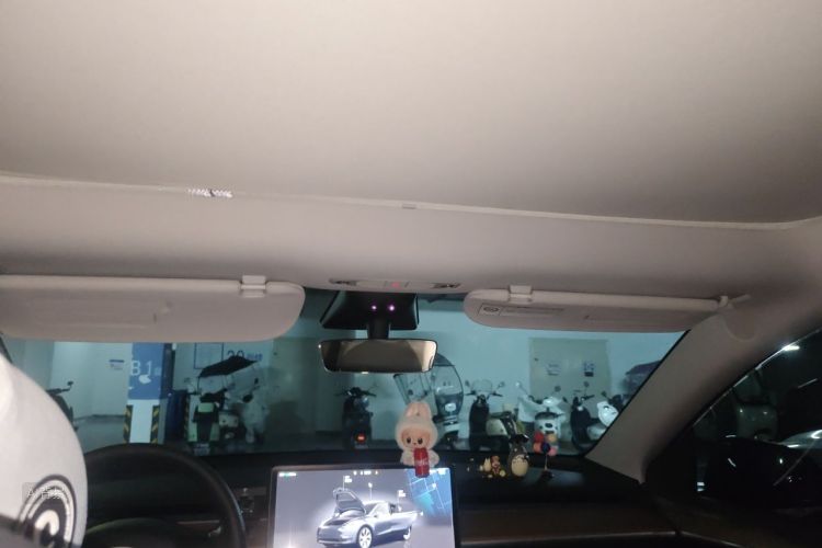 Tesla Model Y 2022 immagine di auto #20