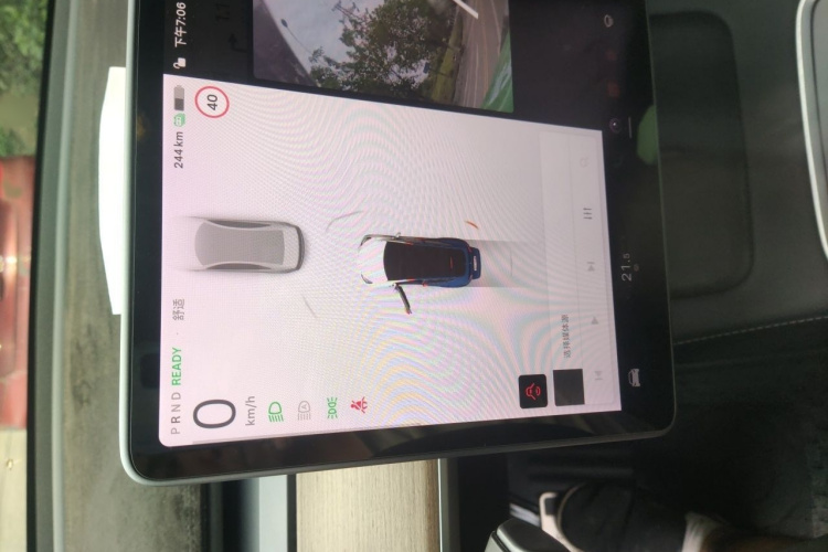 Tesla Model Y 2021 car image #16