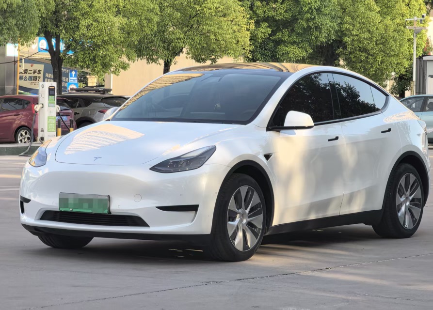 Tesla Model Y 2022 car image 