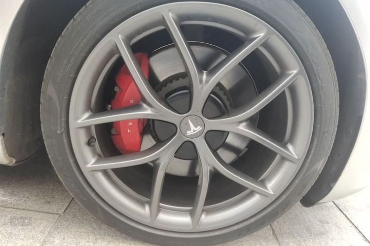 Tesla Model 3 2021 car image #9