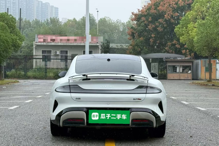 MI SU7 2025 immagine di auto #4