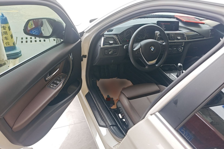 BMW 3 Series 2019 #16 BMW 3 Series 2019 car image #16