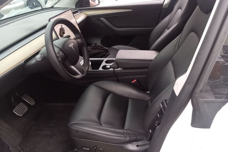 Tesla Model Y 2021 #19 Tesla Model Y 2021 car image #19