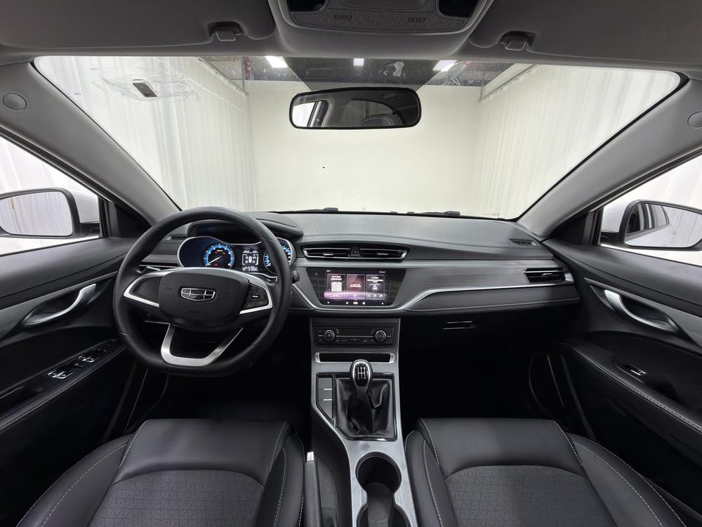 GEELY Emgrand 2021 #14 GEELY Emgrand 2021 car image #14