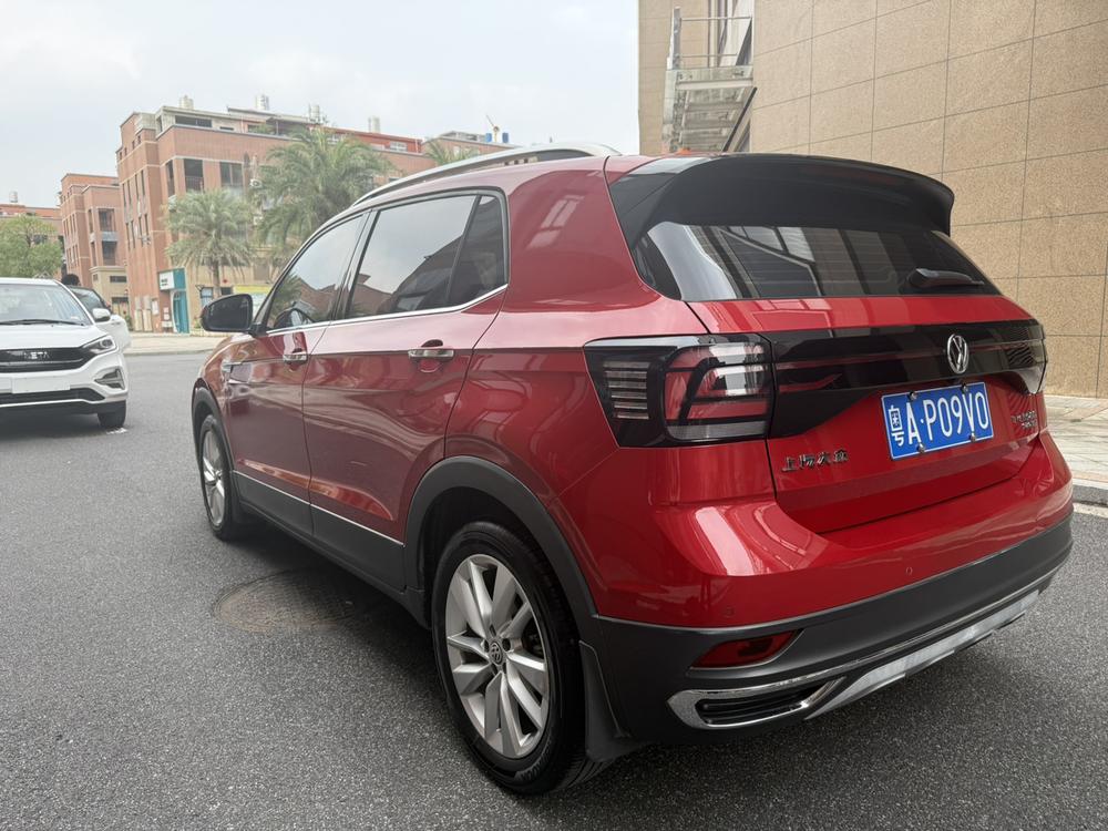 Volkswagen T-Cross 2019 #4 Volkswagen T-Cross 2019 car image #4
