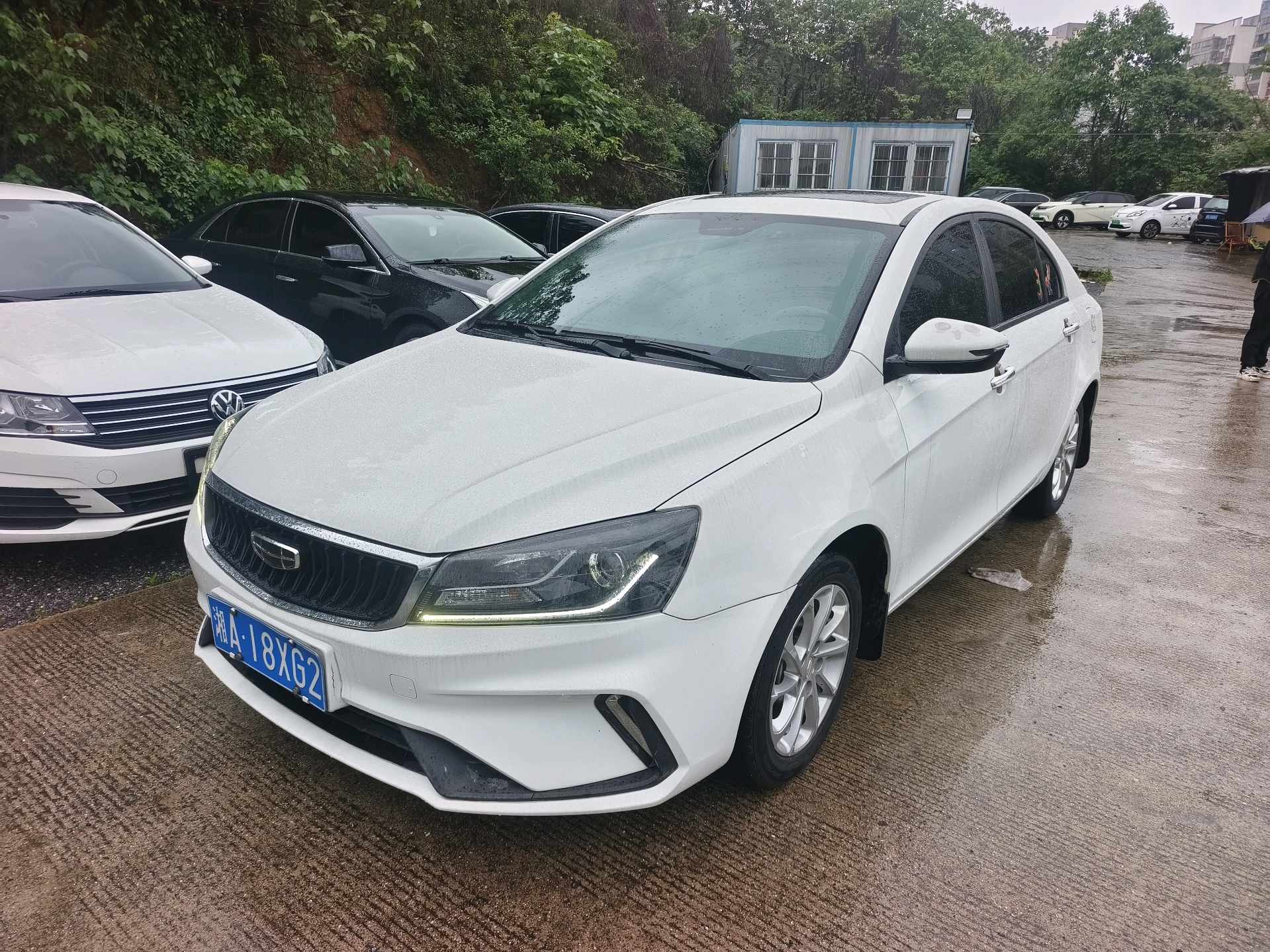 GEELY Emgrand 2021 car image 