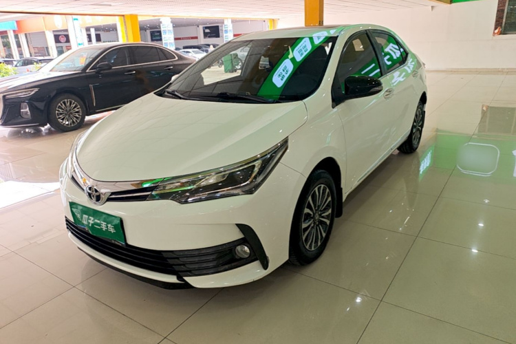 Toyota Corolla 2019 immagine di auto #2