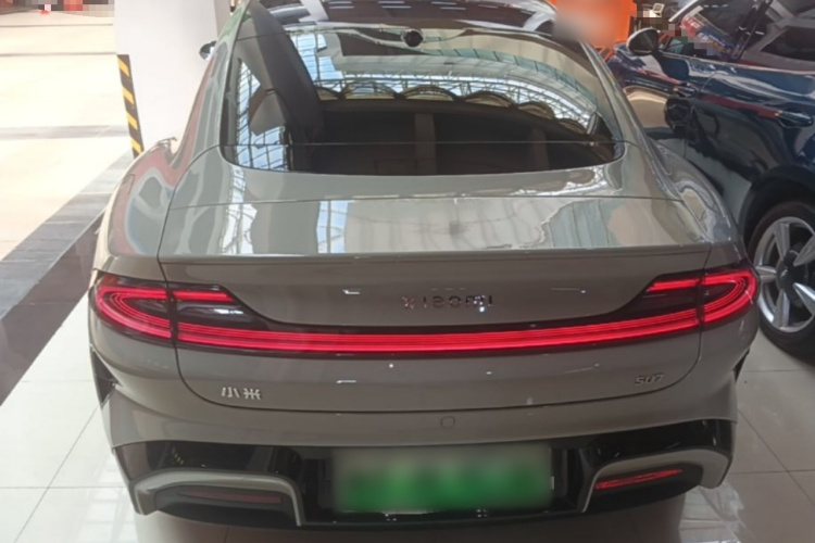 MI SU7 2025 car image #4