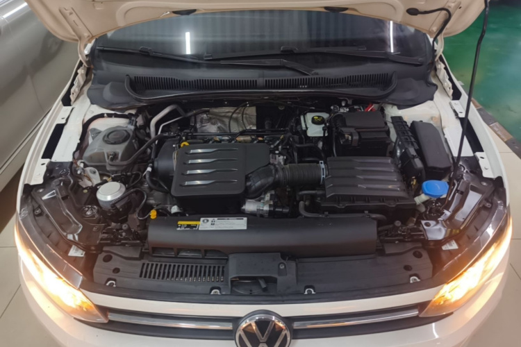 Volkswagen Polo 2021 car image #22