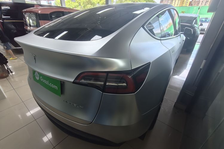 Tesla Model Y 2022 car image #7