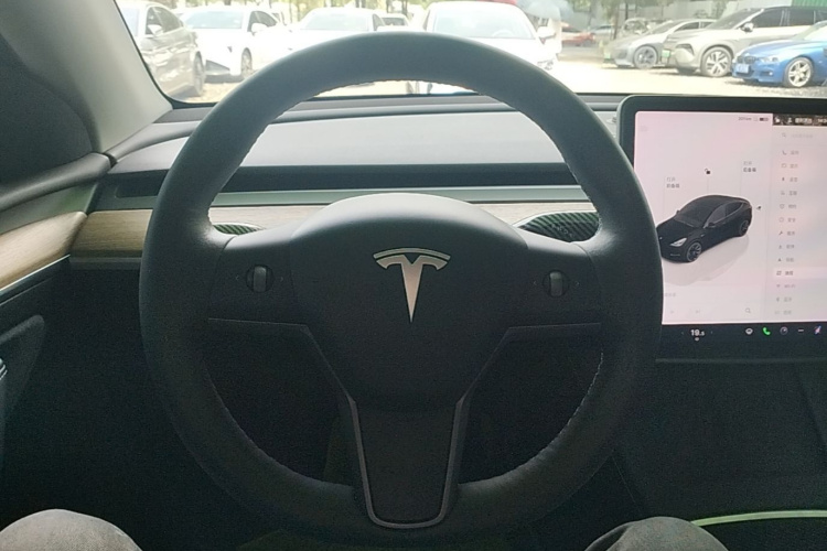 Tesla Model Y 2022 #15 Tesla Model Y 2022 car image #15