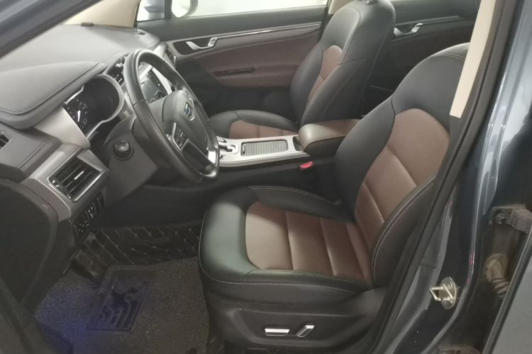 GEELY Emgrand GS 2018 car image #15