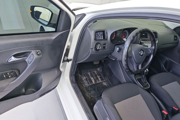 Volkswagen Polo 2019 #16 Volkswagen Polo 2019 car image #16
