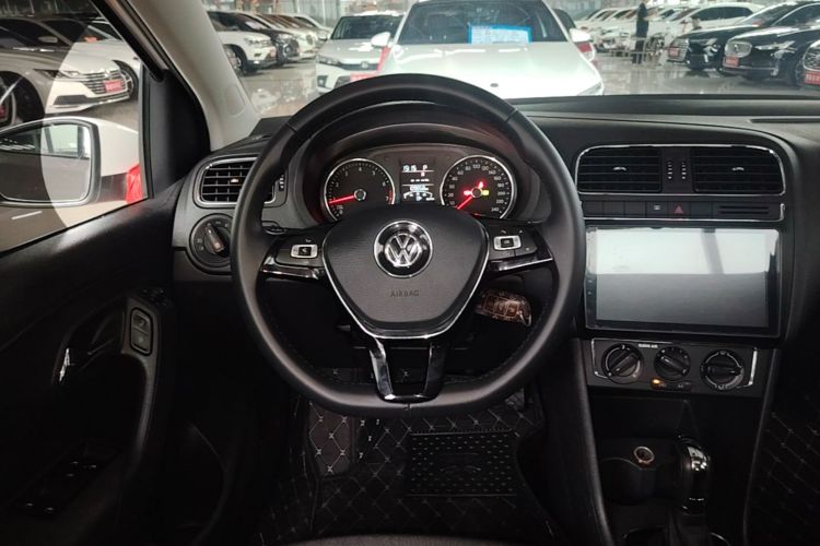 Volkswagen Polo 2016 #11 Volkswagen Polo 2016 car image #11