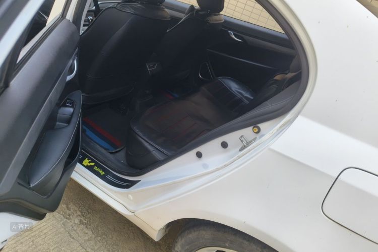GEELY Emgrand 2021 car image #19