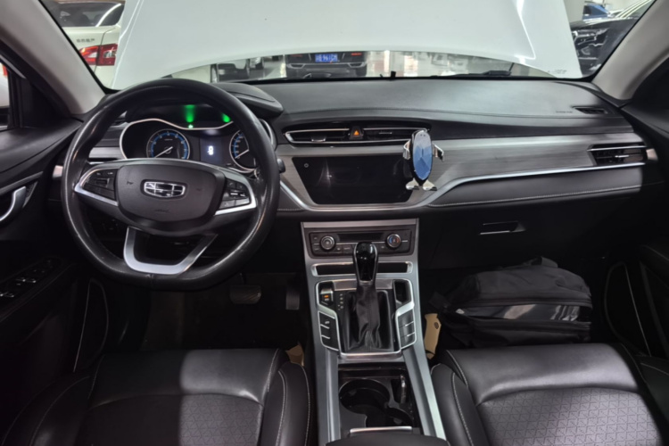 GEELY Emgrand 2021 #10 GEELY Emgrand 2021 car image #10