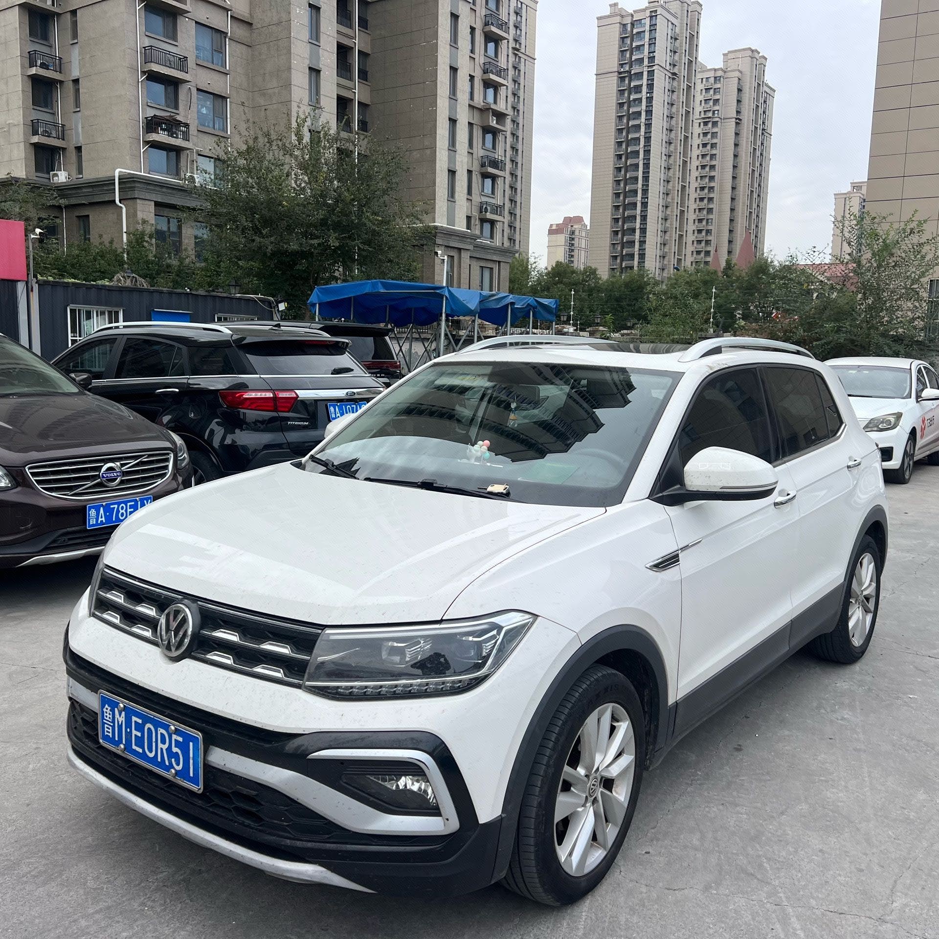 Volkswagen T-Cross 2020 Volkswagen T-Cross 2020 car image