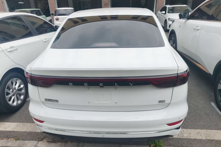 GEELY Emgrand 2024 car image #4
