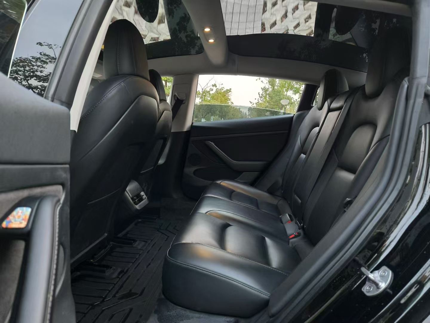 Tesla Model 3 2021 car image #4