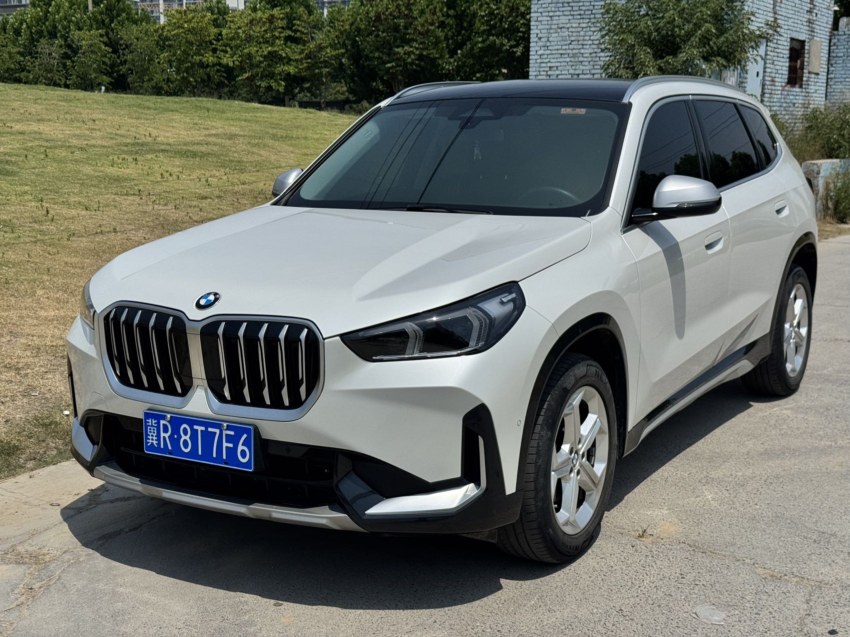 BMW X1 2024 BMW X1 2024 car image