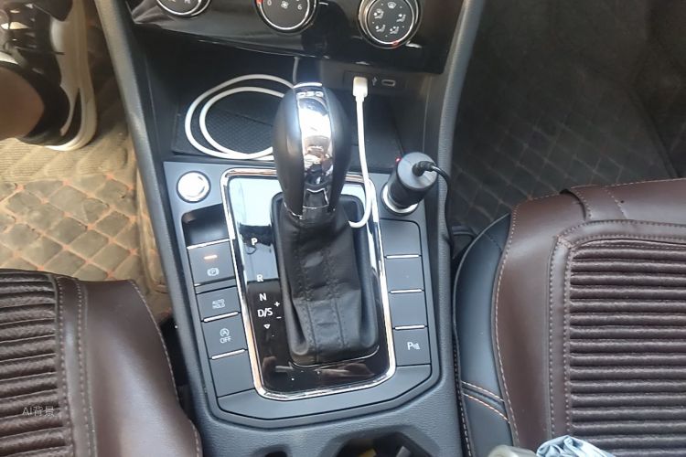 Volkswagen Bora 2023 image de voiture #16