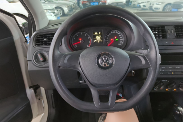 Volkswagen Polo 2016 #11 Volkswagen Polo 2016 car image #11