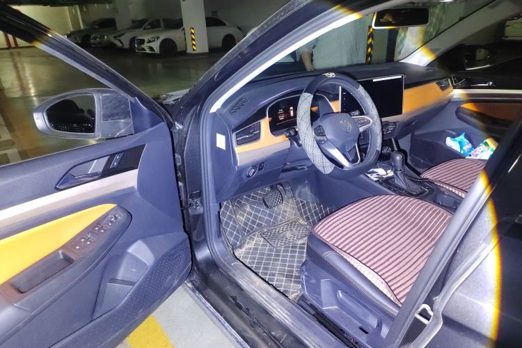 Volkswagen Bora 2024 car image #9