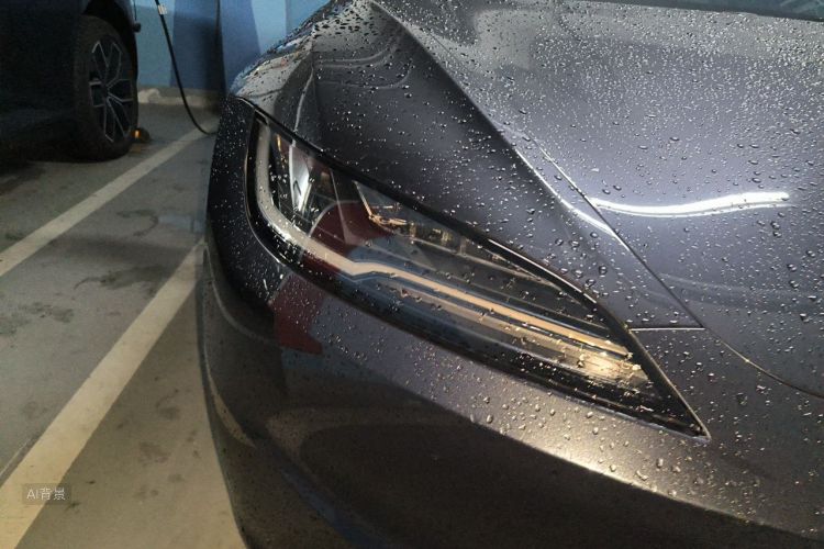 Tesla Model 3 2024 car image #8