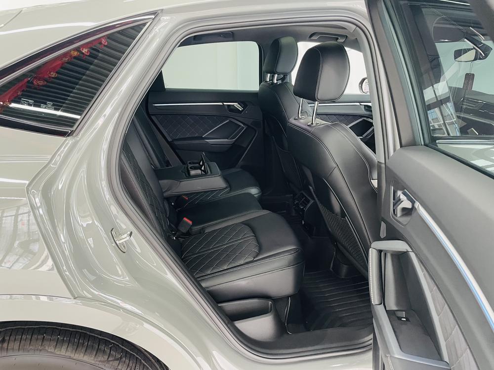 Audi Q3 Sportback 2024 imagen de coche #14