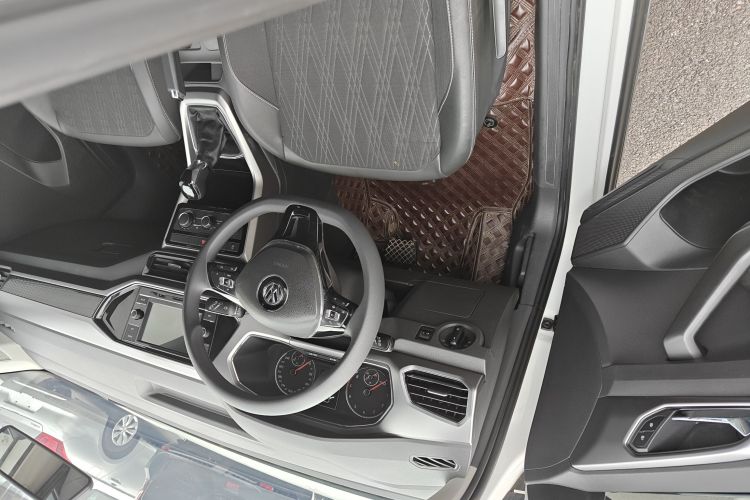 Volkswagen T-Cross 2020 car image #12