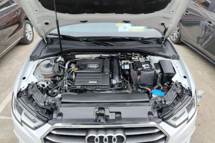 Audi A3 2019 car image #23