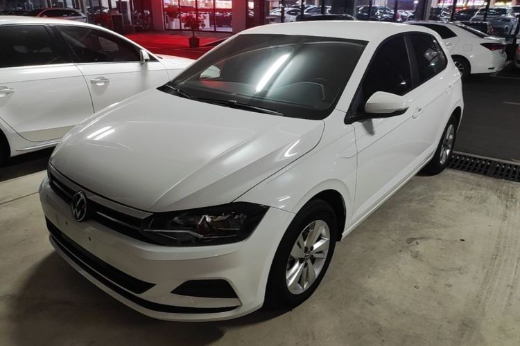 Volkswagen Polo 2023 car image #2