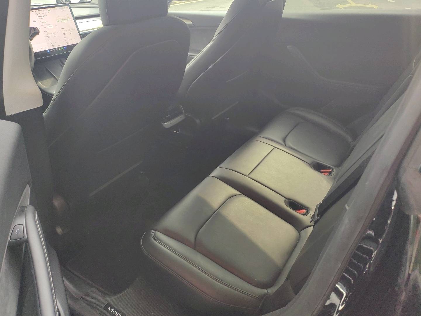 Tesla Model Y 2021 imagen de coche #8