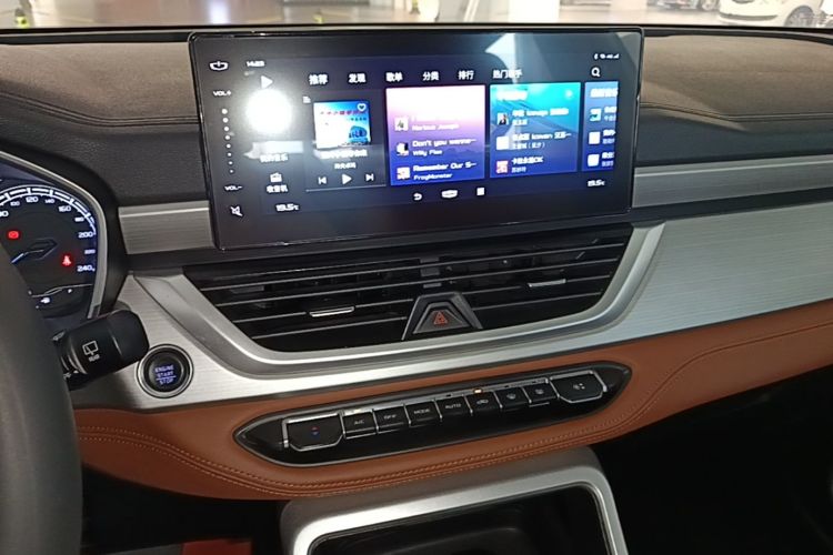 GEELY Vision X6 2021 car image #13