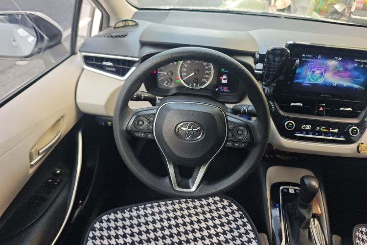 Toyota Corolla 2020 car image #11