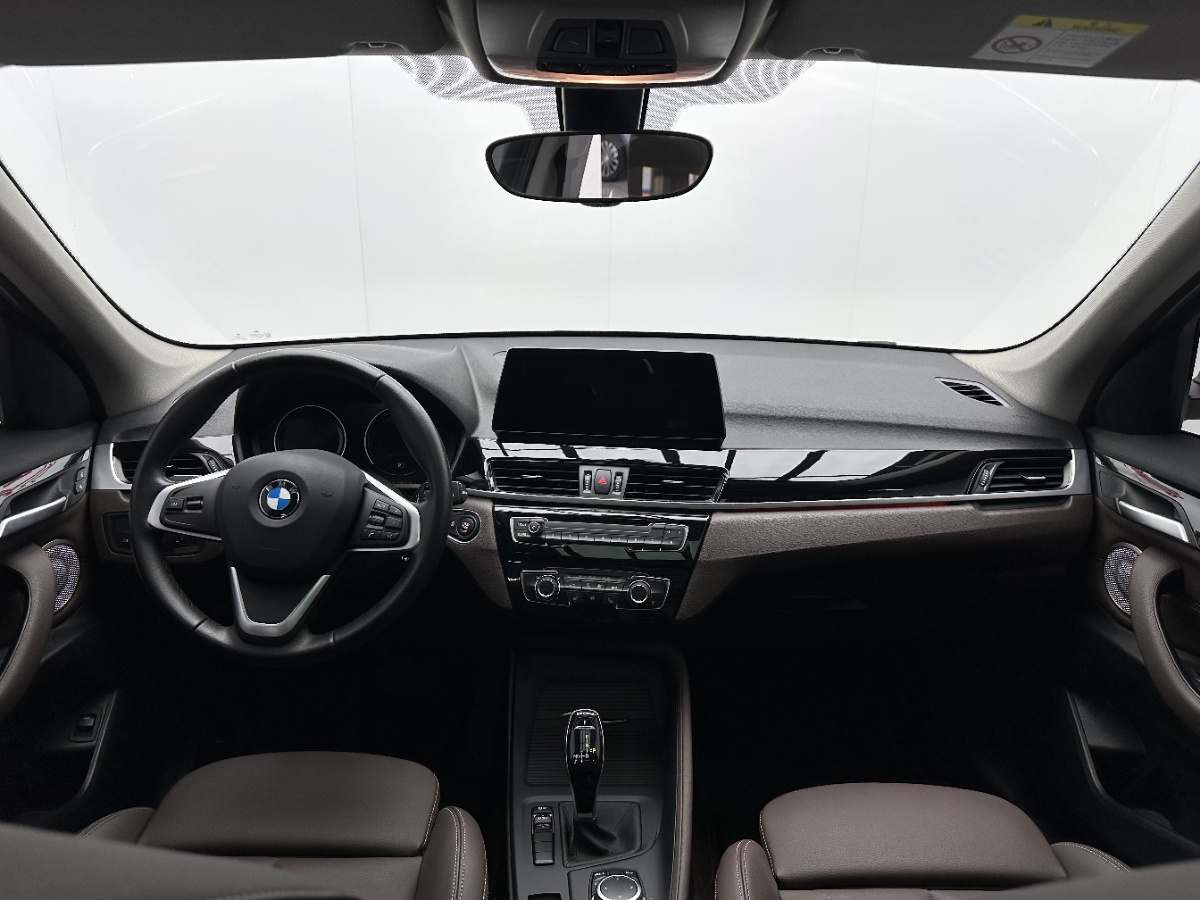 BMW X1 2022 #7 BMW X1 2022 صورة سيارة #7