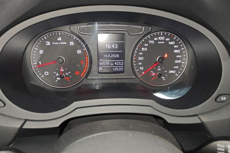 Audi Q3 2017 #8 Audi Q3 2017 car image #8