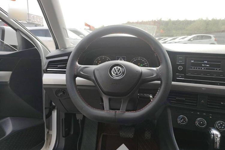 Volkswagen Bora 2020 car image #15