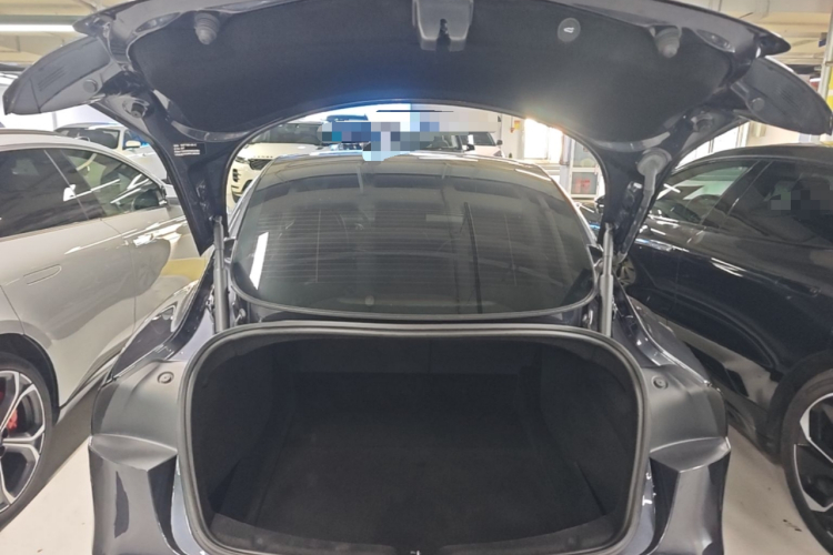 Tesla Model 3 2024 car image #19