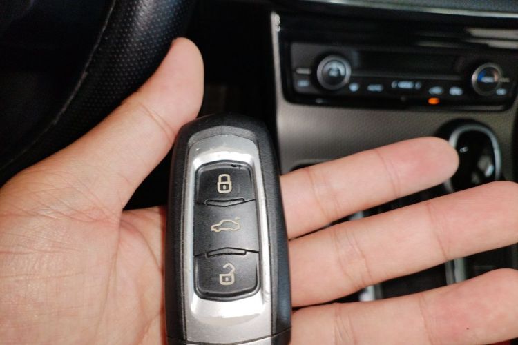 GEELY Emgrand GS 2018 car image #11