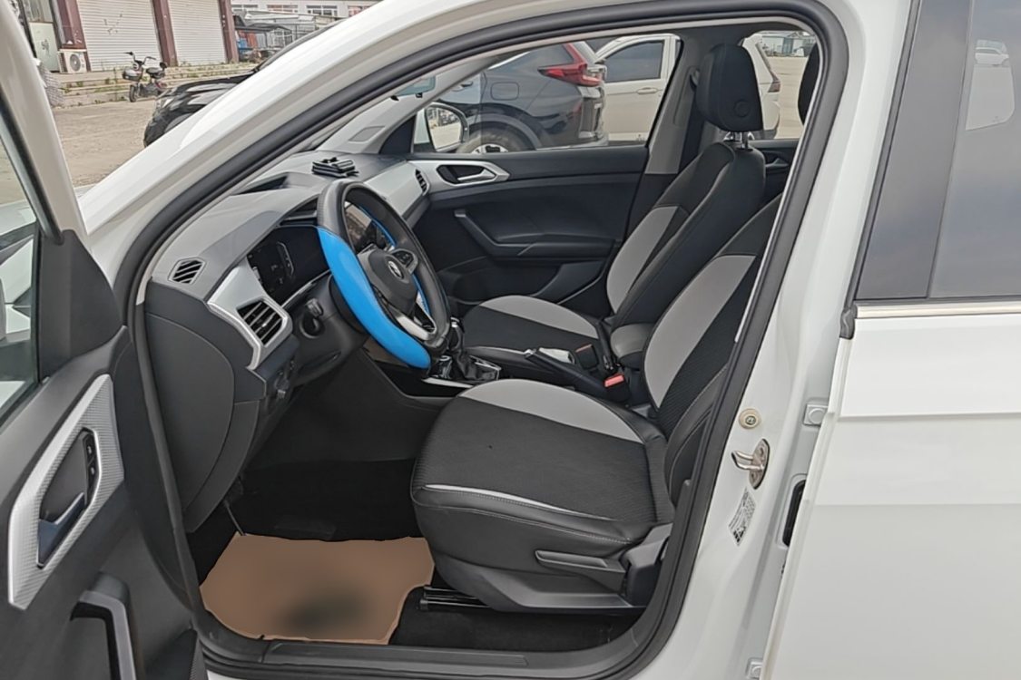 Volkswagen Tacqua 2022 car image #17